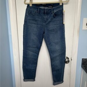 Kenneth Cole Women’s Jess Skinny Jeans